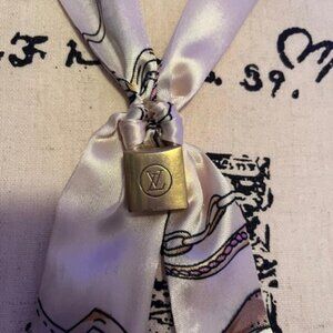 Rare Vintage Louis Vuitton Lock 200 Series Authentic #208